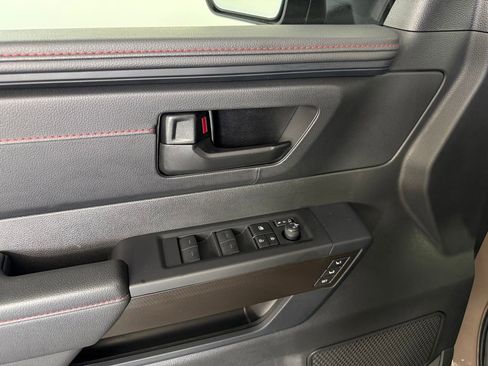 Used 2025 Toyota Sequoia 4WD image 20