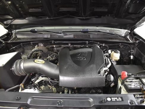 Used 2017 Toyota Tacoma TRD Sport w/ Tow Package (A/T) AWD/4WD image 35