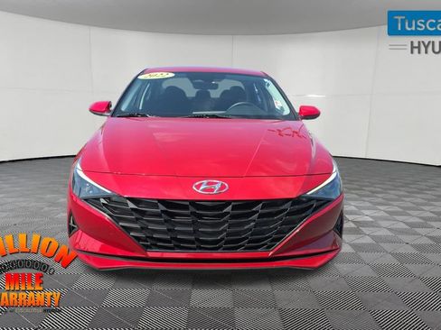 Used 2022 Hyundai Elantra SEL w/ Cargo Package FWD image 2