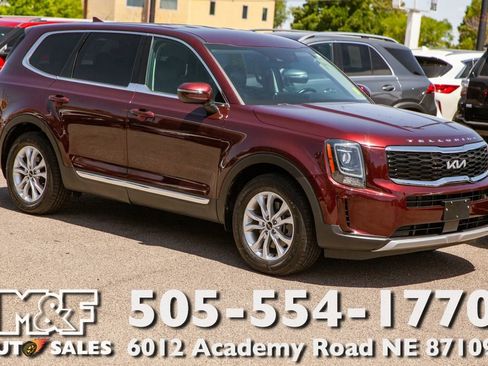 Used 2022 Kia Telluride LX FWD image 1