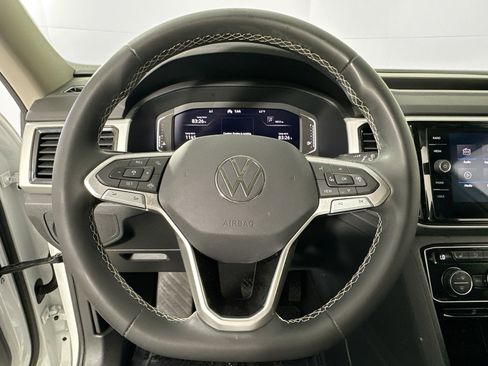 Used 2023 Volkswagen Atlas SE image 11