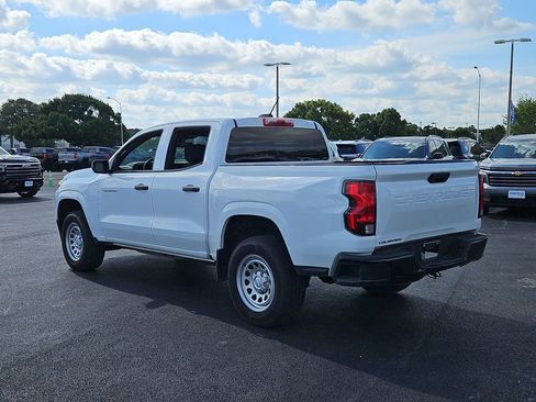 Used 2023 Chevrolet Colorado W/T RWD image 4