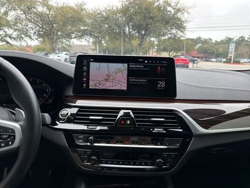 Used 2023 BMW M550i xDrive w/ Executive Package image 22