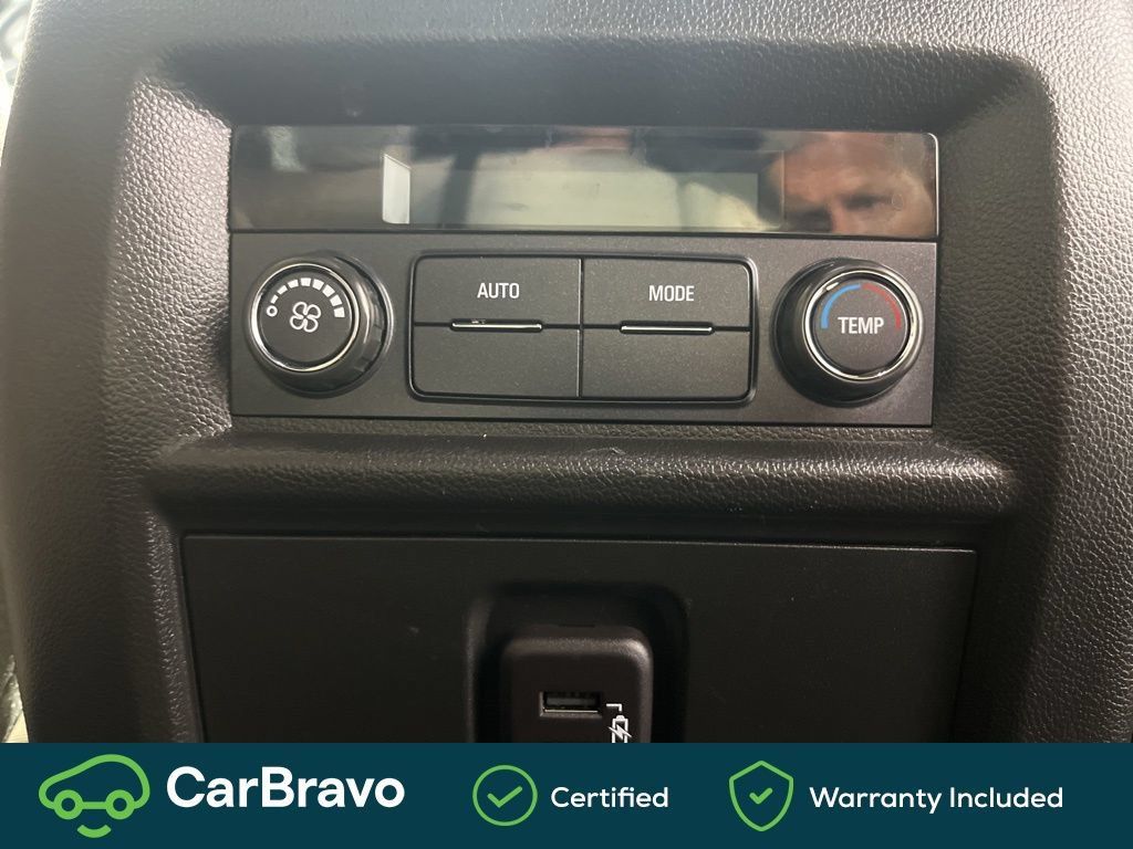 Used 2023 Chevrolet Traverse LS AWD/4WD image 17