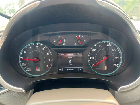 Used 2021 Chevrolet Malibu LT FWD image 15