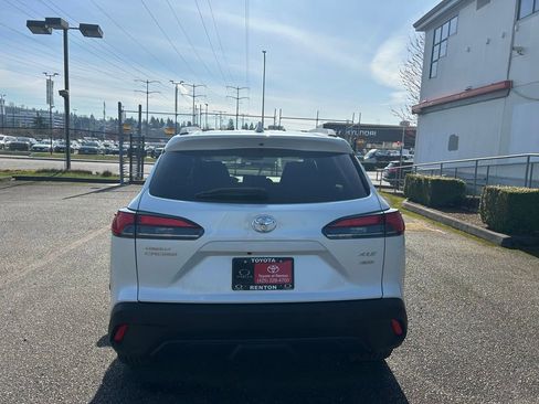 Certified 2024 Toyota Corolla Cross XLE w/ Convenience Package image 7