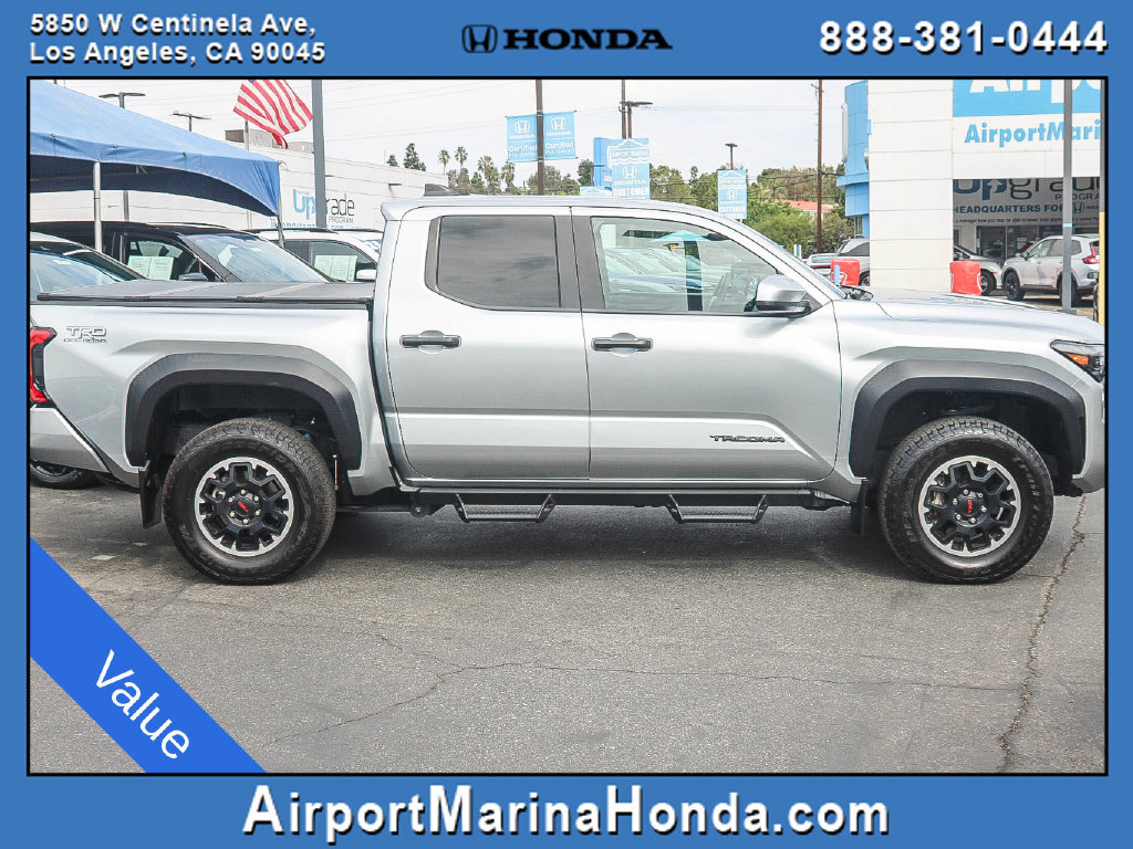 Used 2024 Toyota Tacoma TRD Off-Road AWD/4WD image 2