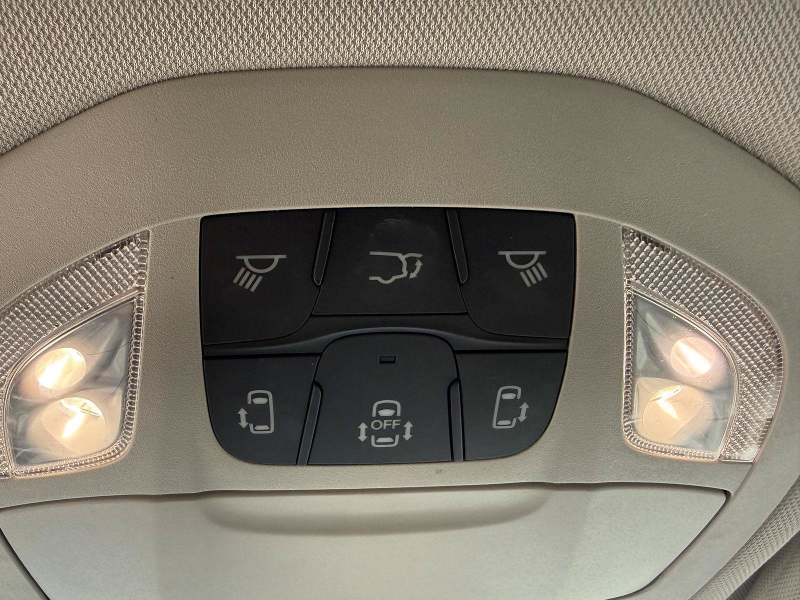 Used 2024 Chrysler Pacifica Touring-L FWD image 15