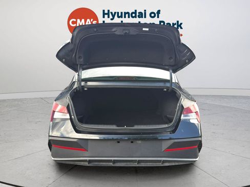 Certified 2024 Hyundai Elantra SEL FWD image 23