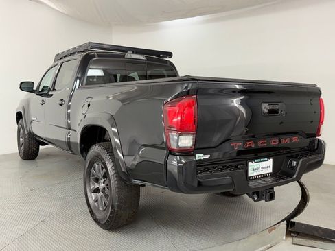 Used 2022 Toyota Tacoma SR5 w/ Technology Package RWD image 7
