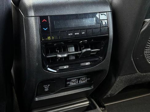 Used 2023 Jeep Grand Cherokee L Laredo AWD/4WD image 18