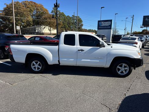 Used 2013 Toyota Tacoma 2WD Access Cab image 8