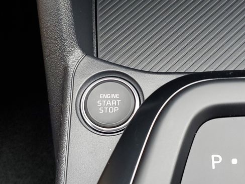 New 2025 Kia K4 LXS image 30