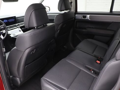 Used 2025 Hyundai Santa Fe SEL image 10