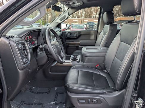 Used 2022 Chevrolet Silverado 1500 RST w/ LPO, Blackout Package image 17