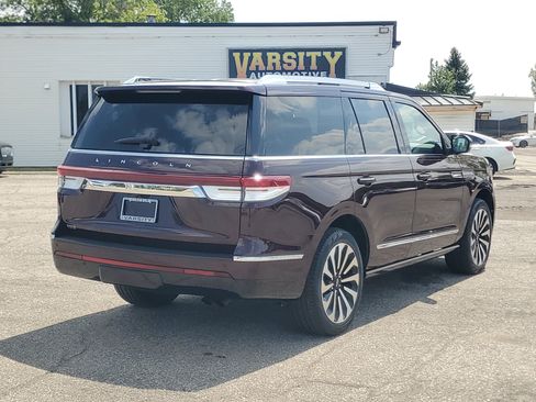 Certified 2024 Lincoln Navigator Reserve AWD/4WD image 6