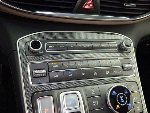 Certified 2023 Hyundai Santa Fe Limited image 17
