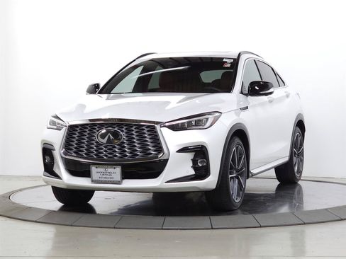 Used 2024 INFINITI QX55 Sensory w/ Lighting Package AWD/4WD image 3