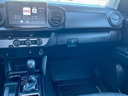 Used 2019 Toyota Tacoma 2WD Access Cab image 41