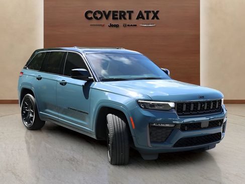 Used 2026 Jeep Grand Cherokee Summit w/ Obsidian Package AWD/4WD image 7