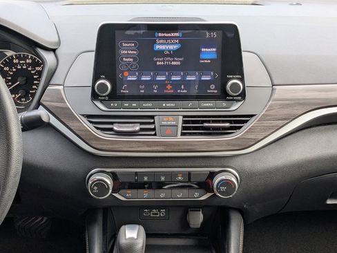 Used 2023 Nissan Altima 2.5 SV image 17