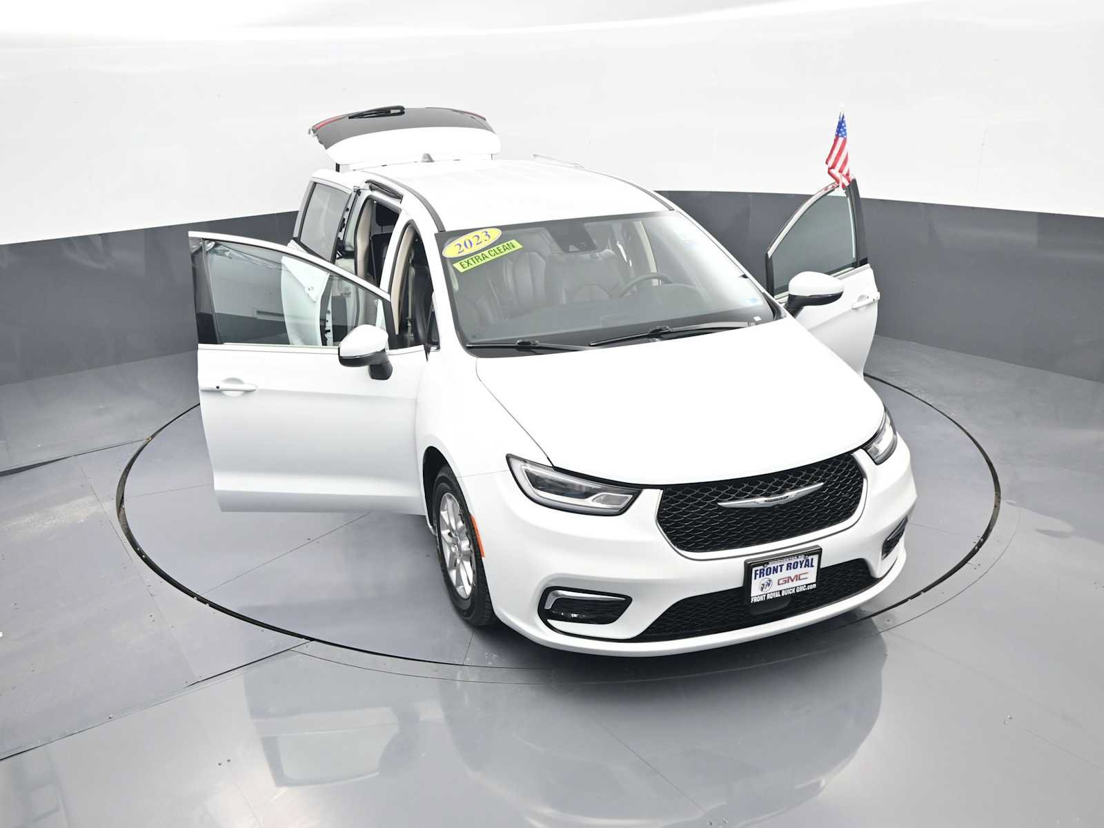 Used 2023 Chrysler Pacifica Touring-L FWD image 41
