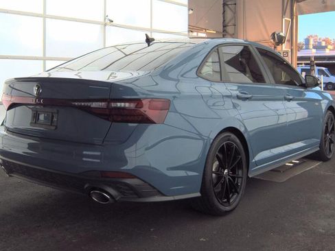 Used 2025 Volkswagen Jetta GLI Autobahn image 5