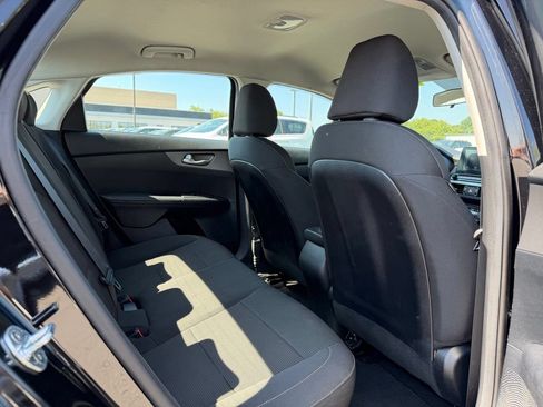 Used 2019 Kia Forte LXS FWD image 27