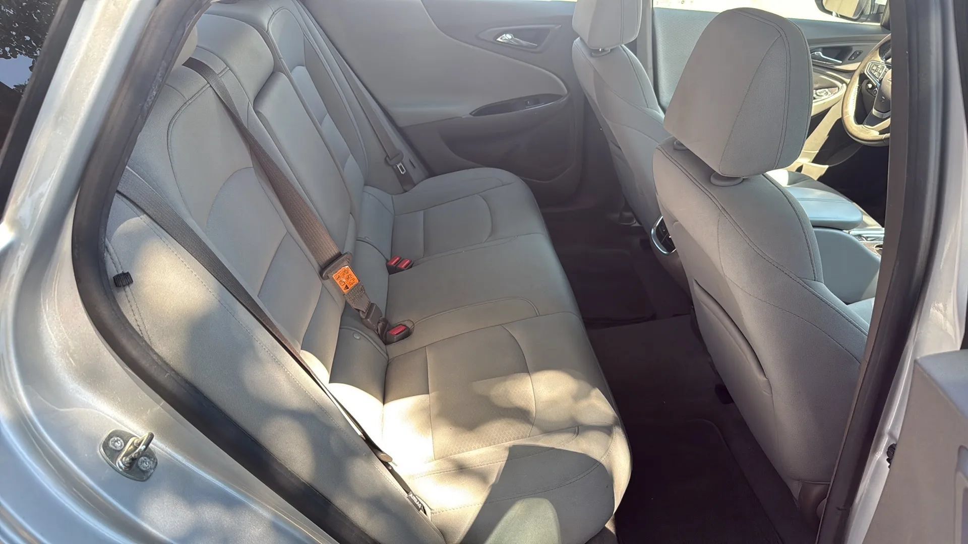 Used 2017 Chevrolet Malibu LT FWD image 19