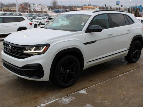 Certified 2023 Volkswagen Atlas Cross Sport SEL R-Line image 3