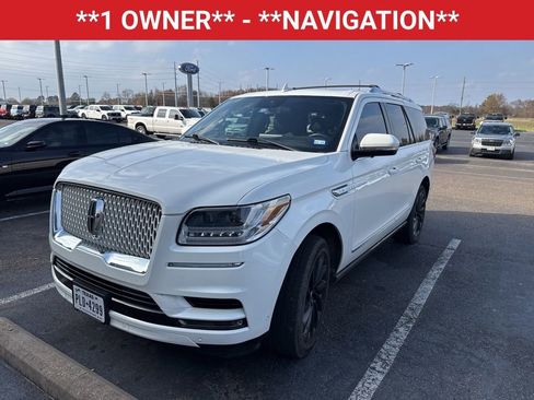 Used 2021 Lincoln Navigator Reserve image 2