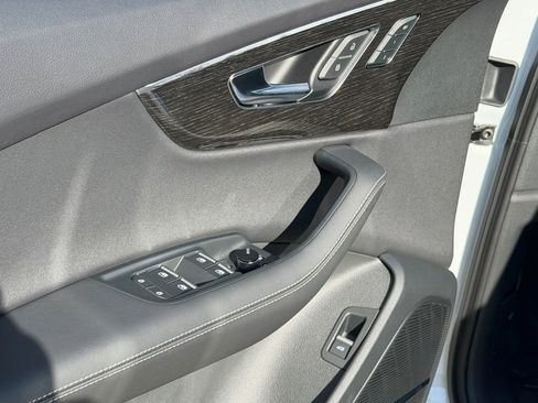 New 2026 Audi Q7 3.0T Premium Plus AWD/4WD image 19