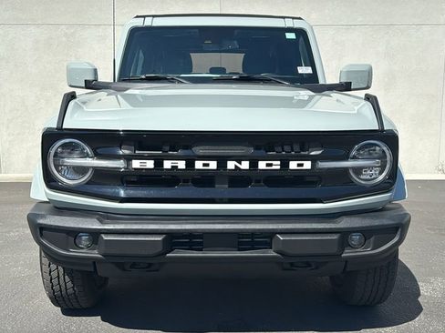 Certified 2023 Ford Bronco Outer Banks image 2