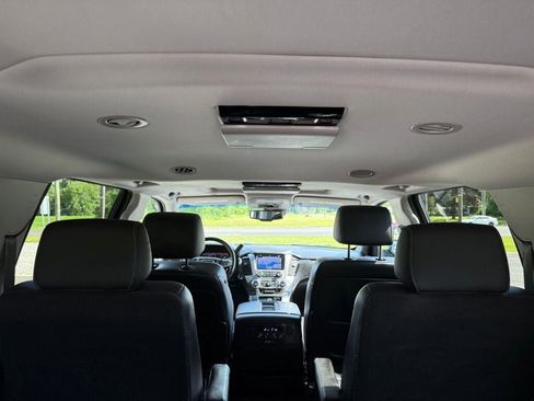 Used 2016 GMC Yukon XL SLT w/ Open Road Package AWD/4WD image 37