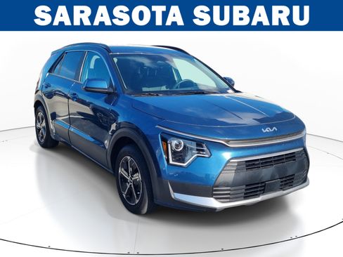 Used 2024 Kia Niro EX FWD image 1