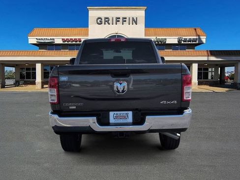 Used 2022 RAM 2500 Big Horn w/ Snow Chief Group AWD/4WD image 8