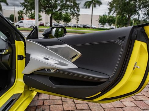 Used 2023 Chevrolet Corvette Stingray Preferred Conv w/ Z51 Performance Package RWD image 33