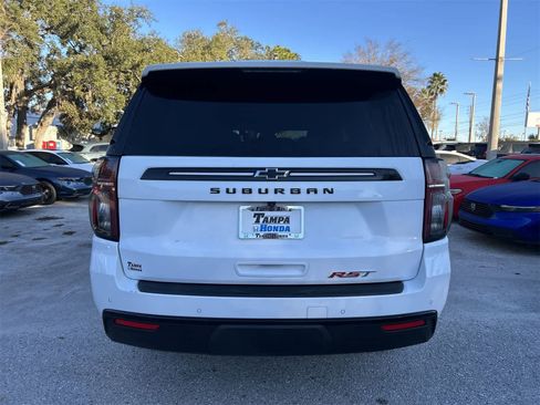 Used 2024 Chevrolet Suburban RST image 5