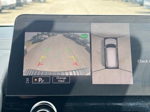 Used 2021 Nissan Armada Platinum w/ Captain's Chairs Package RWD image 32
