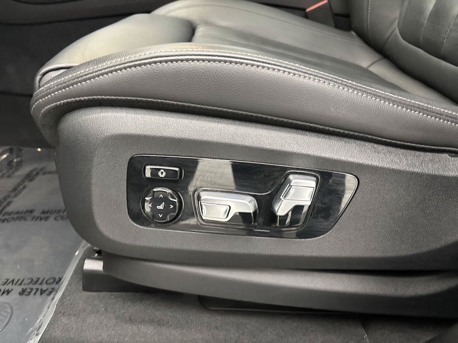 Used 2019 BMW X5 xDrive40i w/ Executive Package AWD/4WD image 25