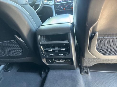 Used 2023 Jeep Grand Cherokee Limited w/ Luxury Tech Group II AWD/4WD image 26