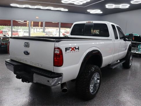 Used 2011 Ford F250 Lariat w/ Chrome Pkg AWD/4WD image 5