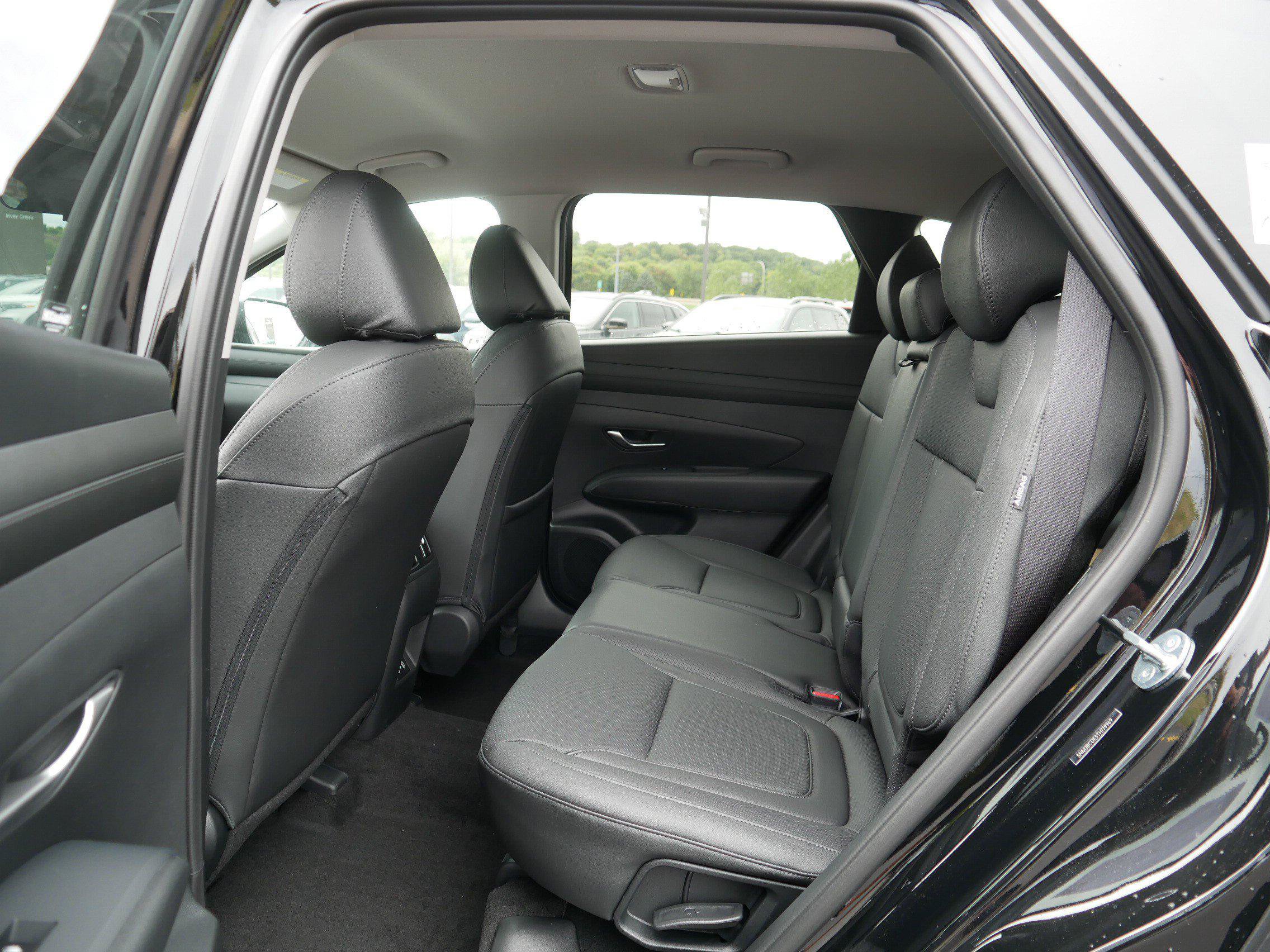 New 2026 Hyundai Tucson SEL Plus w/ Tow & Go Package AWD/4WD image 6