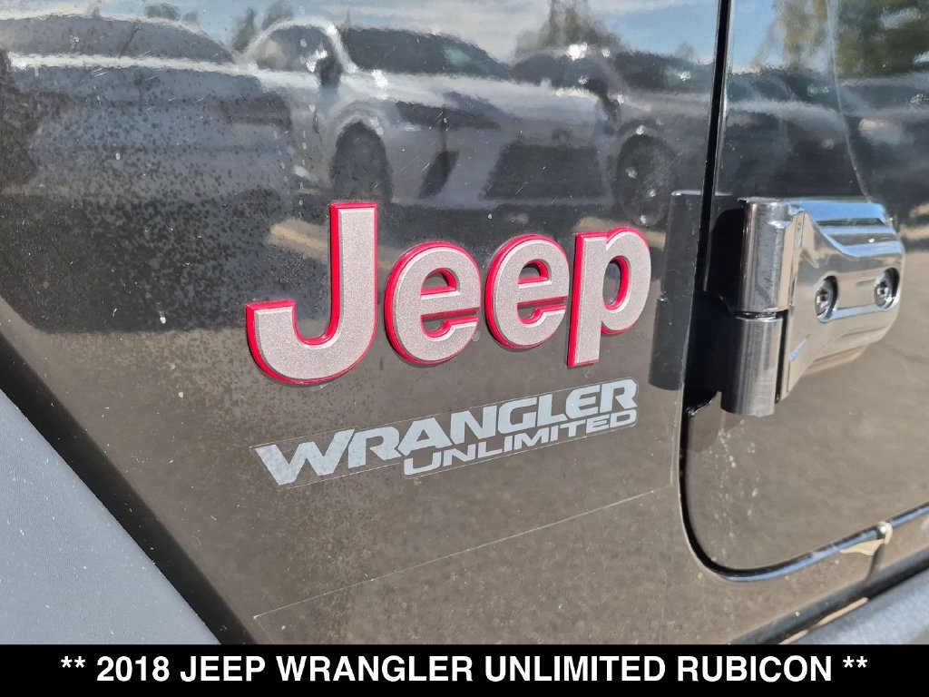 Used 2018 Jeep Wrangler Unlimited Rubicon w/ Dual Top Group AWD/4WD image 17