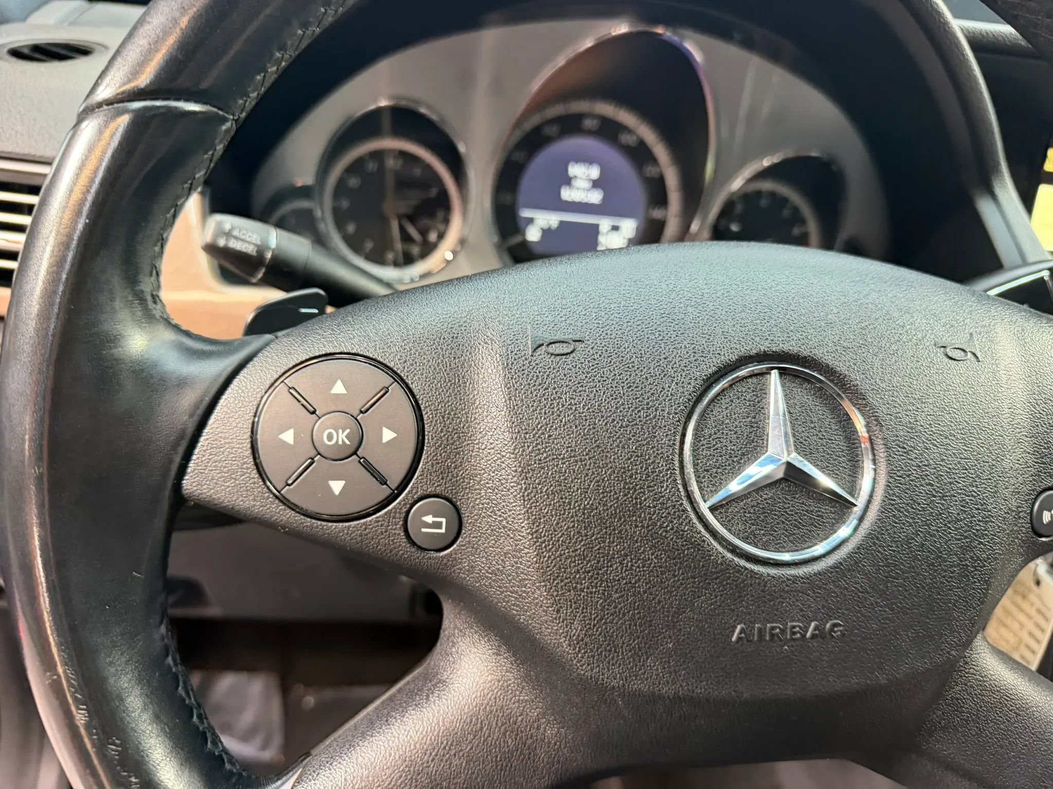 Used 2011 Mercedes-Benz E 350 4MATIC Sedan image 19