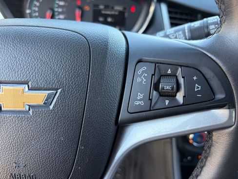 Certified 2022 Chevrolet Trax LT w/ Sport Edition FWD image 26