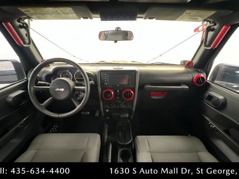 Used 2008 Jeep Wrangler Unlimited Rubicon w/ Dual Top Group AWD/4WD image 9