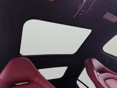 Used 2021 Porsche Panamera image 20