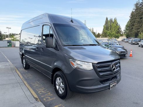 Used 2022 Mercedes-Benz Sprinter 2500 image 5
