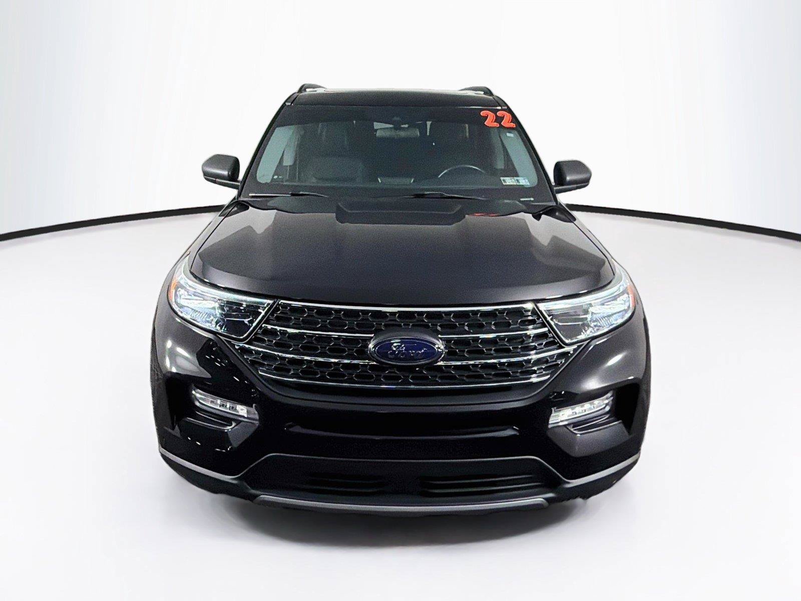 Used 2022 Ford Explorer XLT w/ Equipment Group 202A AWD/4WD image 13